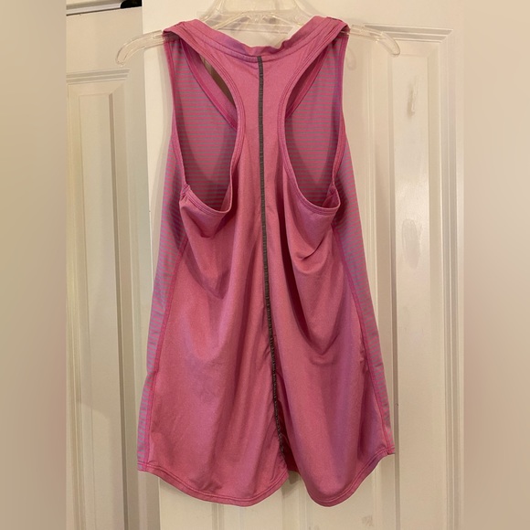 🌼 Running Room Women’s Pink Ribbon Run Tank and matching Run Skirt – Small - Picture 7 of 12